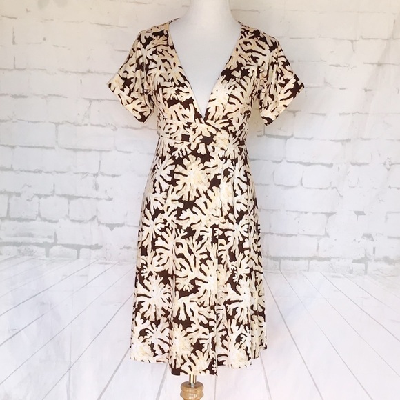 Diane Von Furstenberg Floral Silk Wrap Dress size small